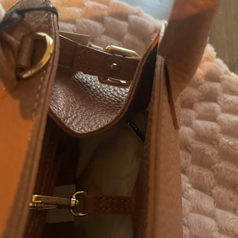 DIVINA FIRENZE Made In Italy
Leather Satchel - Picture 3 of 8